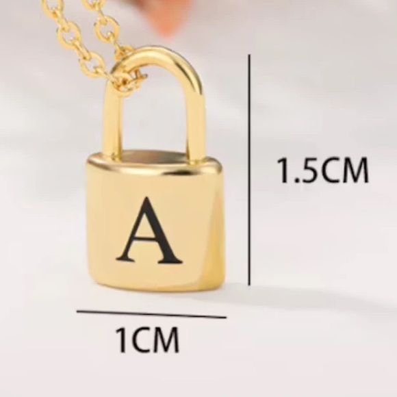 18k Personolized Initial Padlock Necklace Name Lock Pendant - Picture 5 of 5